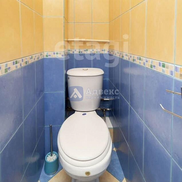 Квартира 3-комн., 58 м²