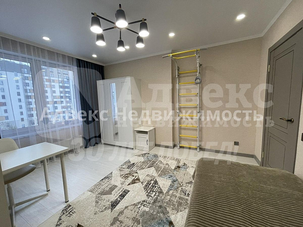 Квартира 3-комн., 105.4 м²