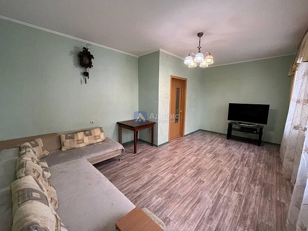Квартира 4-комн., 93 м²
