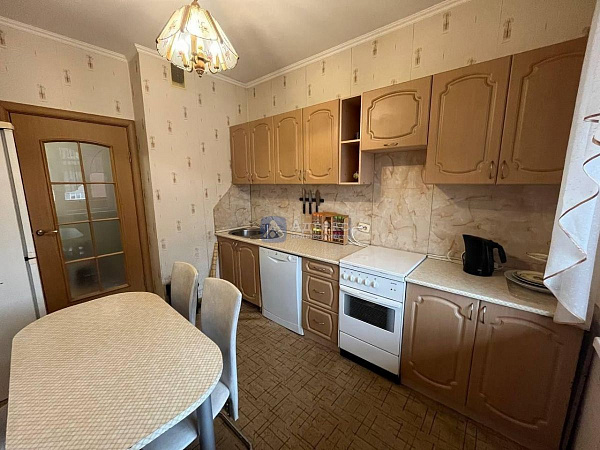 Квартира 4-комн., 93 м²