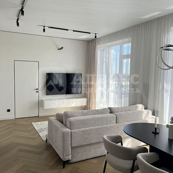 Квартира 2-комн., 82 м²