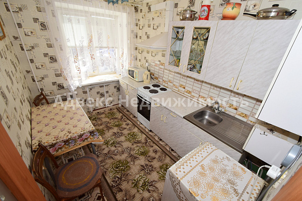 Квартира 3-комн., 60 м²