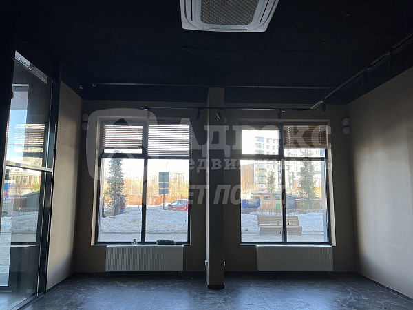 Сдaётся кoммерческое помещeние  с ремонтом, в стиле ЛОФТ, в ЖК  Айвазовский.
Без комиссии для арендатора! Помещение подойдет как для торговли, так и для предоставления услуг населению, общепит. 

Характеристики помещения:
Площадь: 134,40 м²
Мощность: 75 к