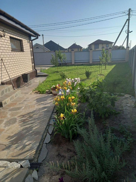 Коттедж 200 м²