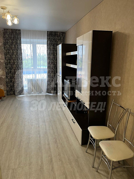Квартира 2-комн., 65 м²