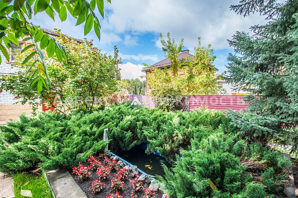 Коттедж 651.8 м² Коттедж 651.8 м²
