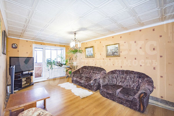 Квартира 4-комн., 90 м²