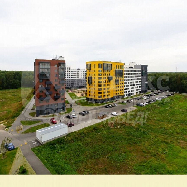 Квартира 3-комн., 90 м²