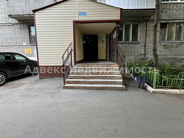 Квартира 3-комн., 80 м²