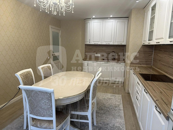 Квартира 3-комн., 87 м²