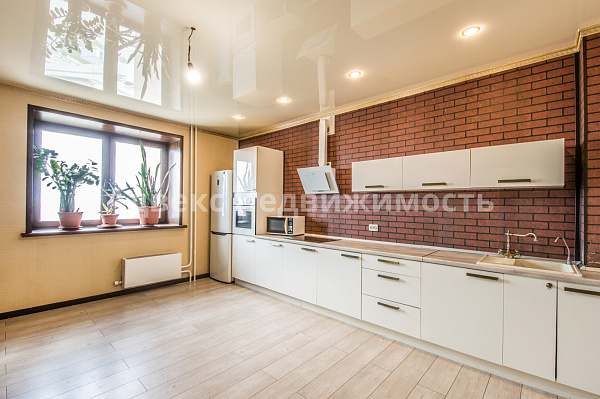 Квартира 3-комн., 108.5 м²