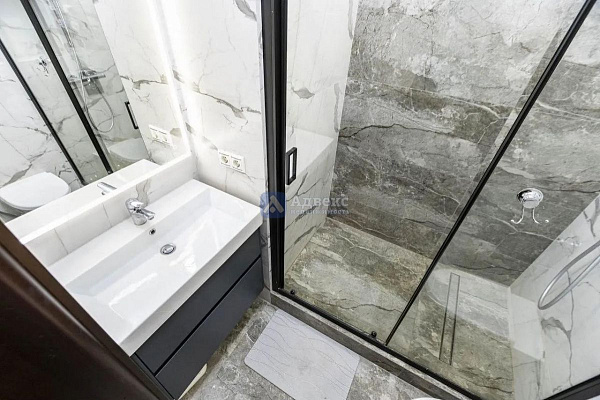 Квартира 3-комн., 103 м²