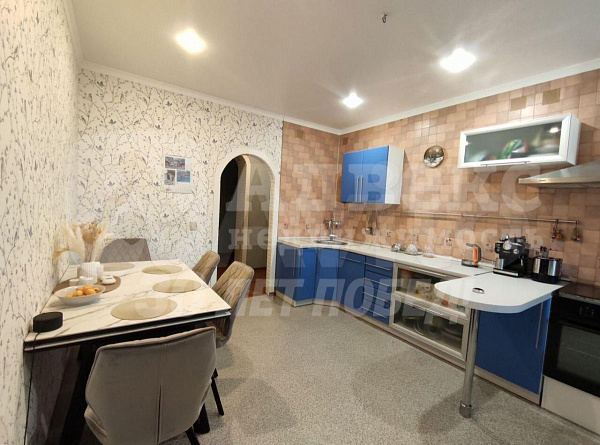 Квартира 3-комн., 111.6 м²