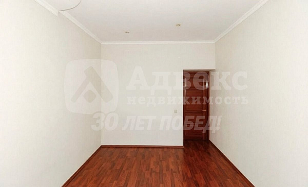Квартира 5-комн., 200 м²