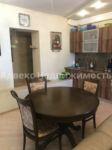 Квартира 3-комн., 110 м²