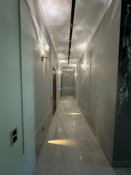 Коттедж 196 м²