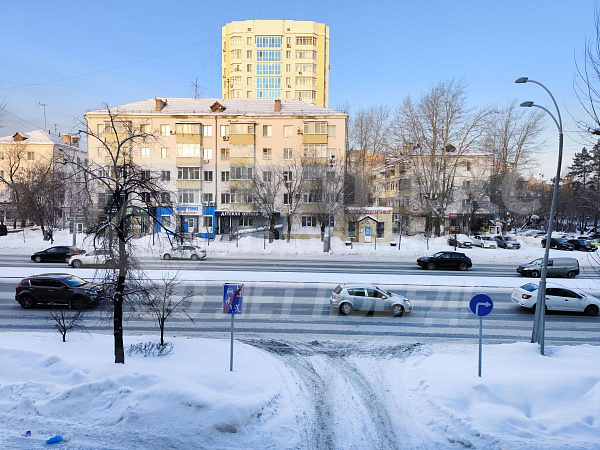 Квартира 3-комн., 55 м²