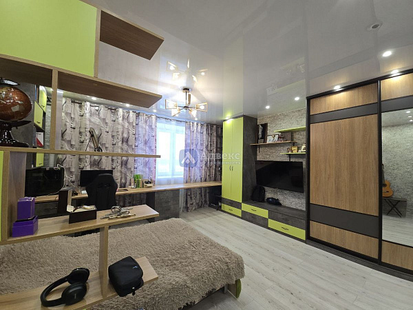 Квартира 3-комн., 111 м²