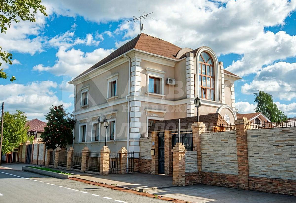 Дом, 275 кв.м.