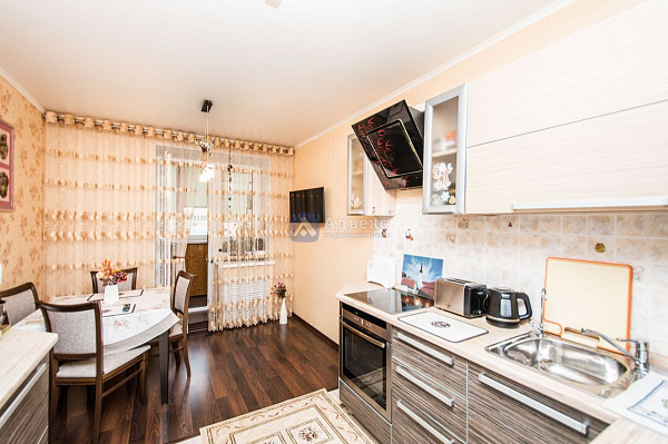 2-к квартира, 74 кв.м.