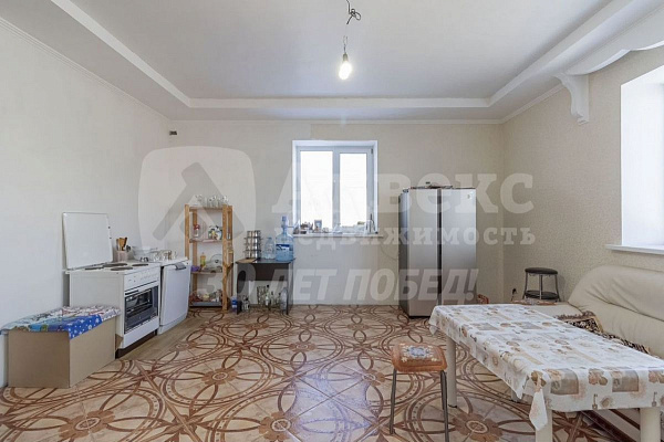 Коттедж 380 м²