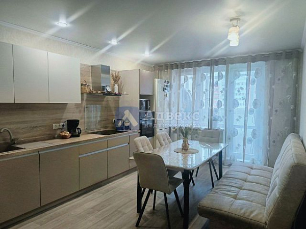 Квартира 3-комн., 87 м²