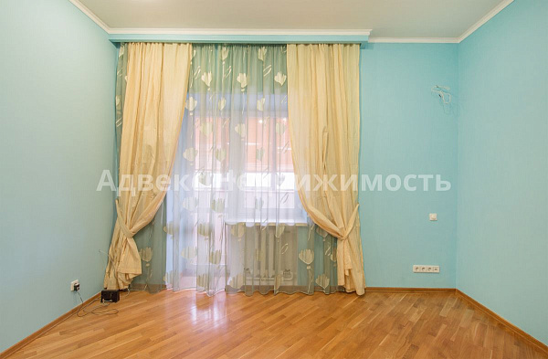 Квартира 4-комн., 185.3 м²