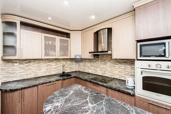 Квартира 3-комн., 91 м²