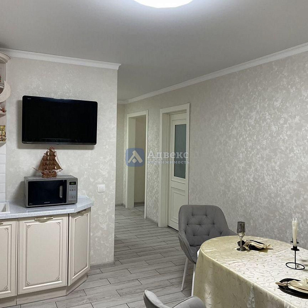Квартира 3-комн., 92 м²