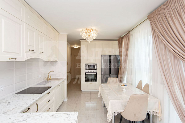 Квартира 3-комн., 75 м²
