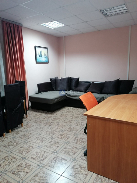 Офисные помещения 100.6 м² Офисные помещения 100.6 м²