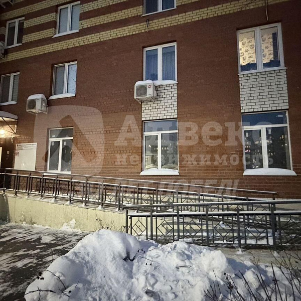 Квартира 3-комн., 140.2 м²