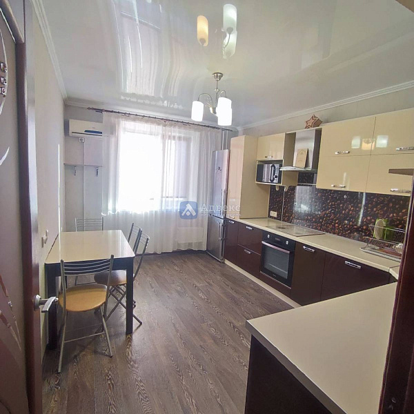 Квартира 2-комн., 64.7 м²