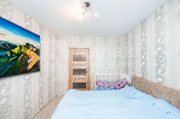 Квартира 3-комн., 77 м²