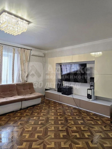 2-к квартира, 80 кв.м.