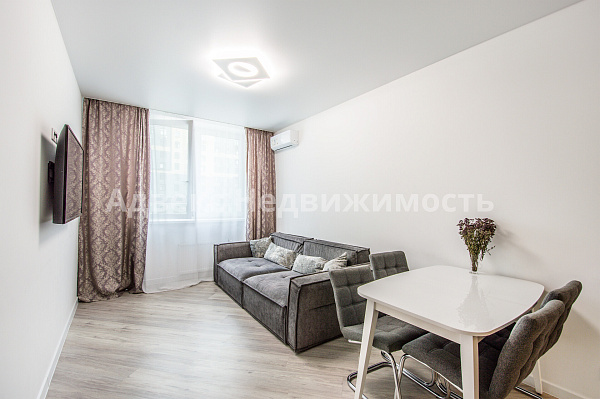 Квартира 2-комн., 65 м²