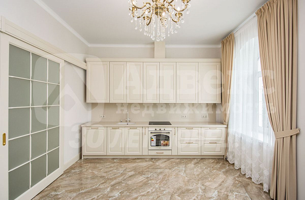 Коттедж 410 м²