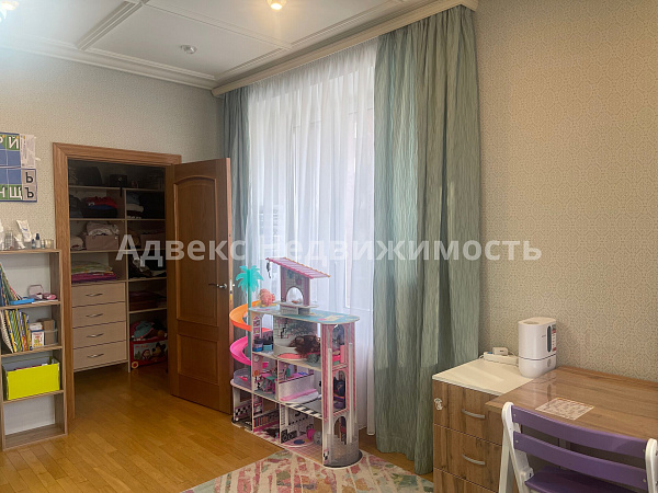 Квартира 3-комн., 125 м²