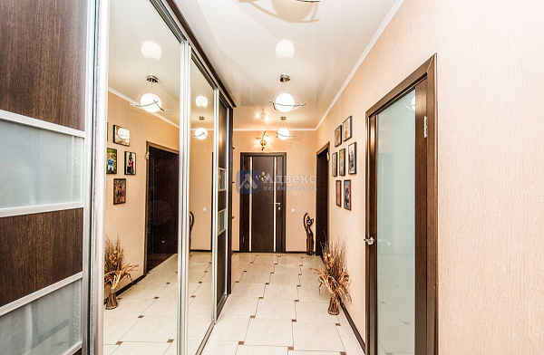 2-к квартира, 74 кв.м.