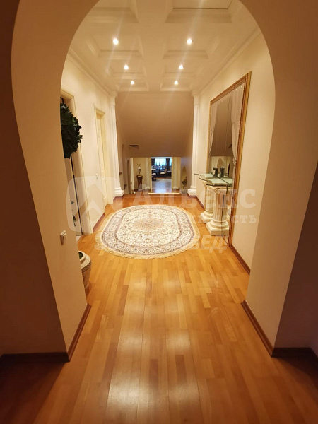 4-к квартира, 233 кв.м.