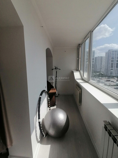 Квартира 3-комн., 145.1 м²