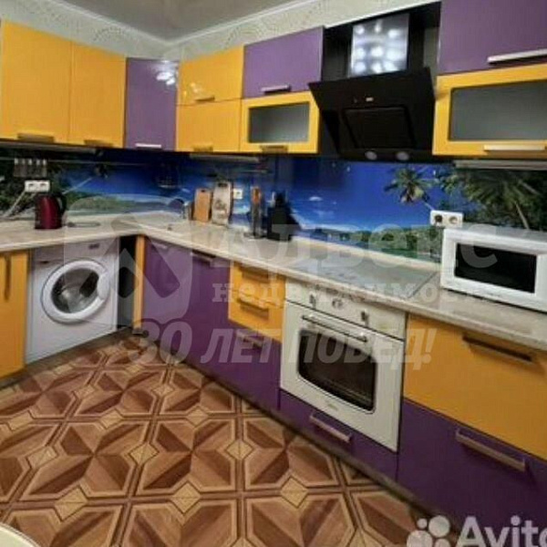 Квартира 2-комн., 75 м²