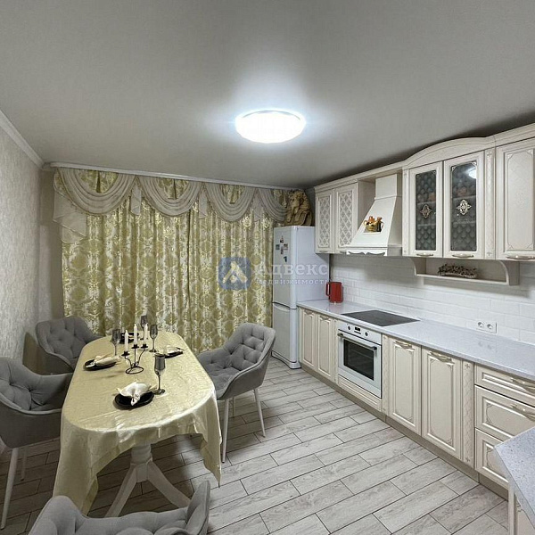 Квартира 3-комн., 92 м²