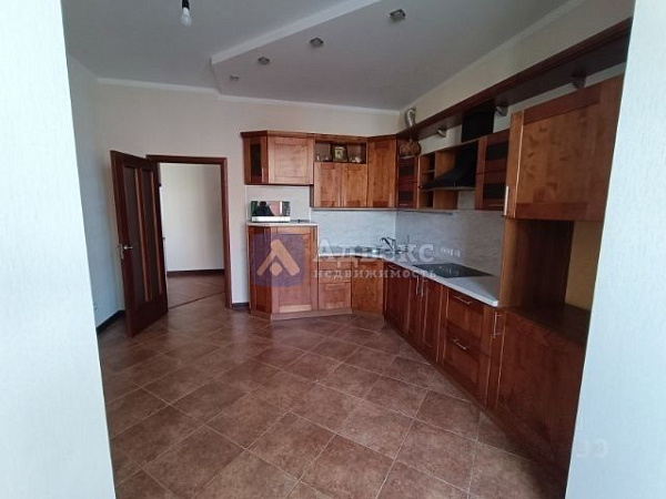 Квартира 3-комн., 124.2 м²