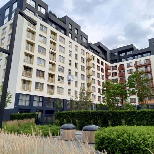 Квартира 3-комн., 166.8 м²