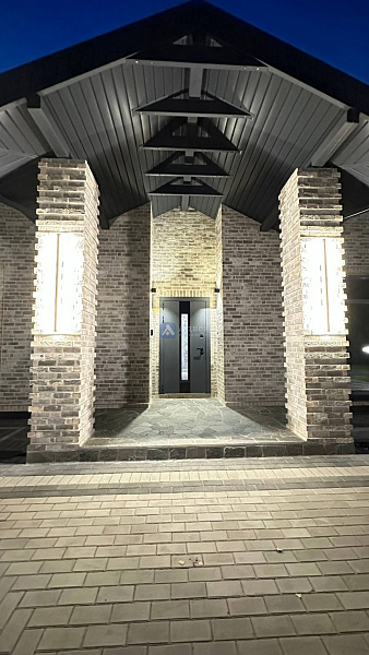 Коттедж 196 м²