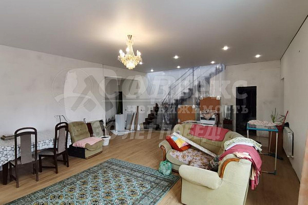 Коттедж 260 м²