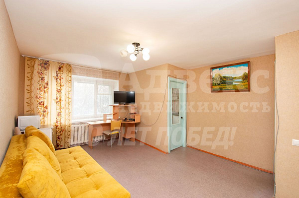 Квартира 3-комн., 55 м²