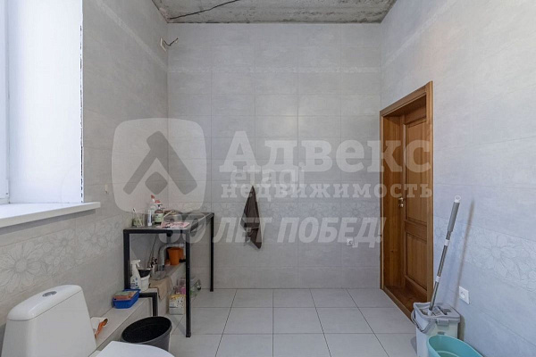 Коттедж 380 м²