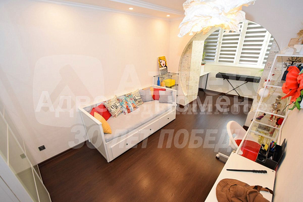Квартира 3-комн., 100.6 м²